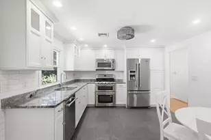 110 Thornberry Rd, Winchester, MA 01890 - Photo 8
