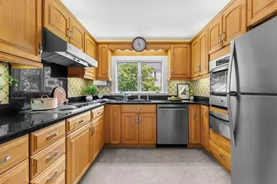22 Gleason St, Medford, MA 02155 - Photo 12