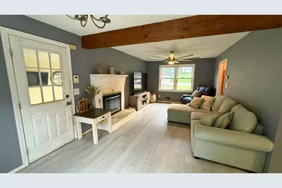 14 Indian Ridge Dr, Leominster, MA 01453 - Photo 4