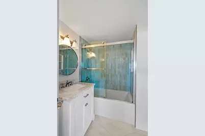 300 Lynnshore Dr #911, Lynn, MA 01902 - Photo 8