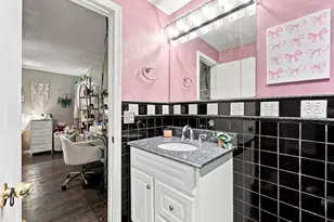 688 S West St, Agawam, MA 01030 - Photo 36
