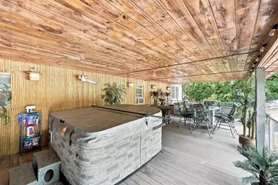 688 S West St, Agawam, MA 01030 - Photo 10