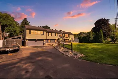 688 S West St, Agawam, MA 01030 - Photo 2
