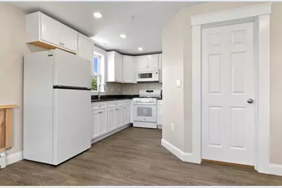 28 Poplar St #9, Danvers, MA 01923 - Photo 8