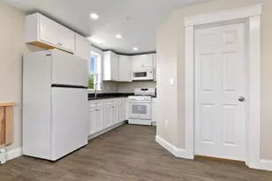 28 Poplar St, Danvers, MA 01923 - Photo 8