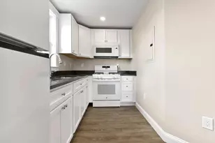28 Poplar St, Danvers, MA 01923 - Photo 10