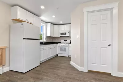 28 Poplar St #9, Danvers, MA 01923 - Photo 8