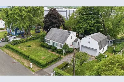 3 Lynn Ave, Plainville, MA 02762 - Photo 2