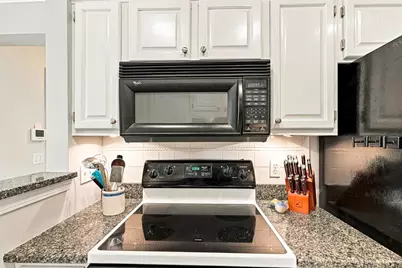 61 Godfrey Ln #61, Milford, MA 01757 - Photo 14