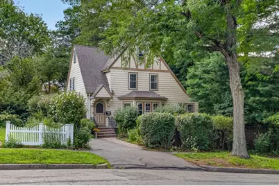 107 Park Ave, Arlington, MA 02476 - Photo 2