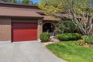 36 Hawthorne Cir, Peabody, MA 01960 - Photo 1
