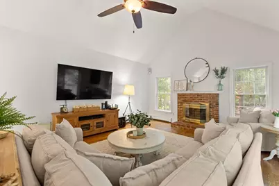 2 Brookside St, Upton, MA 01568 - Photo 14