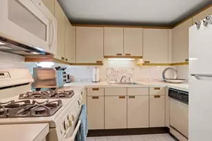282 Place Ln, Woburn, MA 01801 - Photo 4