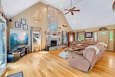 35 Margaret Rd, Middleborough, MA 02346 - Photo 6