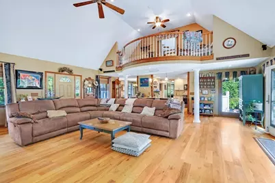 35 Margaret Rd, Middleborough, MA 02346 - Photo 4