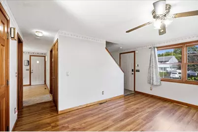 18 Scott Hollow Dr, Holyoke, MA 01040 - Photo 12