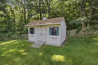 18 Scott Hollow Dr, Holyoke, MA 01040 - Photo 40