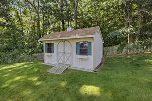 18 Scott Hollow Dr, Holyoke, MA 01040 - Photo 40