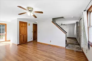 18 Scott Hollow Dr, Holyoke, MA 01040 - Photo 16