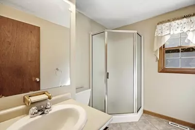 18 Scott Hollow Dr, Holyoke, MA 01040 - Photo 18