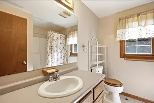 18 Scott Hollow Dr, Holyoke, MA 01040 - Photo 28