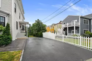 15 Ashland St, Boston, MA 02122 - Photo 18