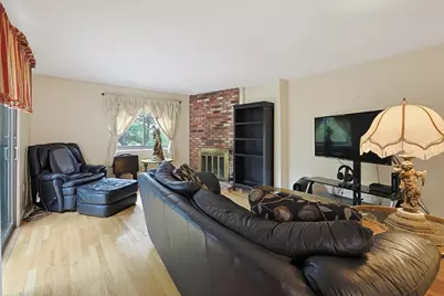 25 Country Club Ln #D, Milford, MA 01757 - Photo 10