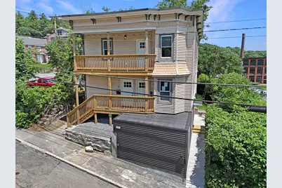 8 Sheldon St, Fitchburg, MA 01420 - Photo 2