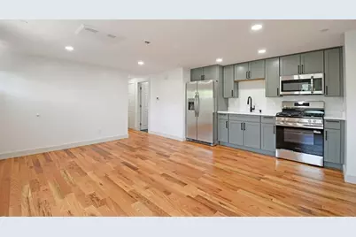 8 Sheldon St, Fitchburg, MA 01420 - Photo 8