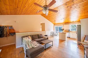 17 Atwater Pl, West Brookfield, MA 01585 - Photo 4