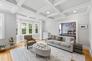 585 Franklin St, Melrose, MA 02176 - Photo 6