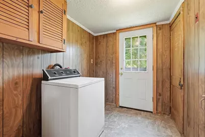 289 Southampton Rd, Holyoke, MA 01040 - Photo 18