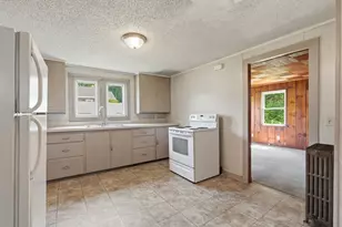 289 Southampton Rd, Holyoke, MA 01040 - Photo 8