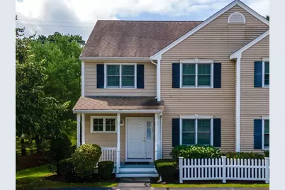 33 Freedom Cir #33, Pembroke, MA 02359 - Photo 2