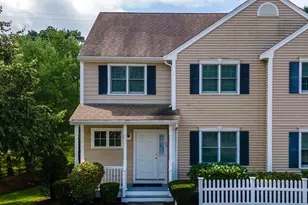33 Freedom Cir, Pembroke, MA 02359 - Photo 2