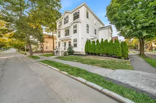 49 A Chestnut St, Wakefield, MA 01880 - Photo 2