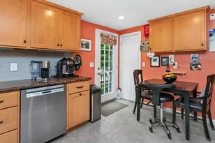 39 Smart St, Waltham, MA 02451 - Photo 6