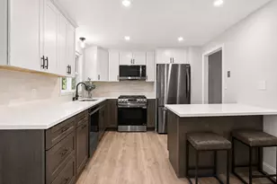 11 Groton Rd, Tyngsborough, MA 01879 - Photo 2