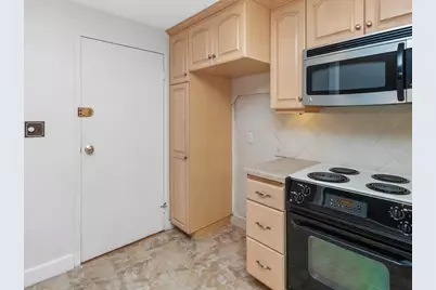 40 Whitman Road #B-2, Waltham, MA 02453 - Photo 8