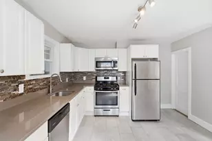 34 Daniels St, Lowell, MA 01852 - Photo 16