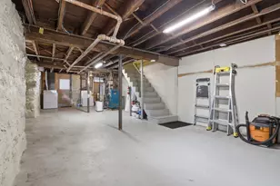 34 Daniels St, Lowell, MA 01852 - Photo 28