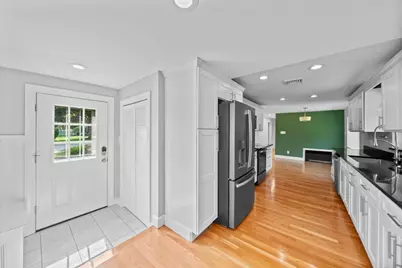 35 Malden St, Quincy, MA 02169 - Photo 8