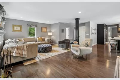 4 Waldingfield Ln, Peabody, MA 01960 - Photo 6