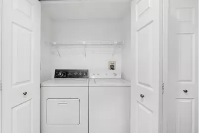 28 Essex Green Lane #D, Peabody, MA 01960 - Photo 12