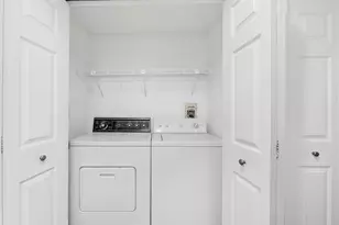 28 Essex Green Ln, Peabody, MA 01960 - Photo 12