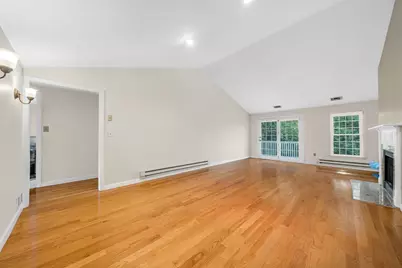 28 Essex Green Lane #D, Peabody, MA 01960 - Photo 6