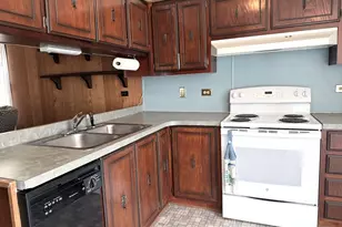 4 Fair Ln, Westfield, MA 01085 - Photo 10