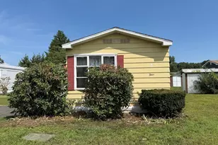 4 Fair Ln, Westfield, MA 01085 - Photo 2