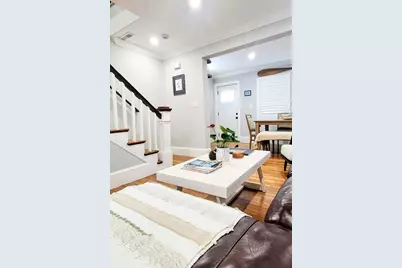 26 Vera St, Revere, MA 02151 - Photo 2