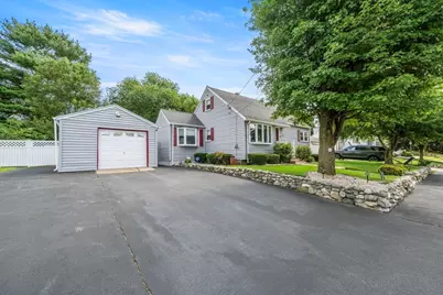 14 Richard Cir, Woburn, MA 01801 - Photo 2